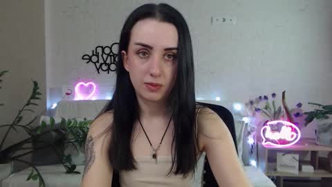 Emyli online show from February 18, 2025, 9:20 pm