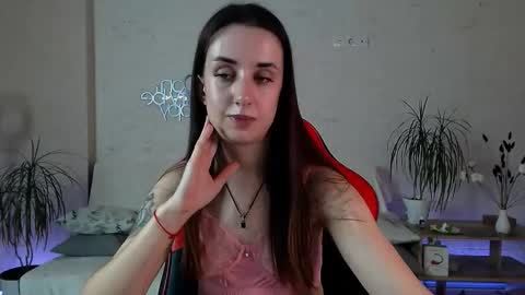 Emyli online show from October 8, 2025, 4:59 pm