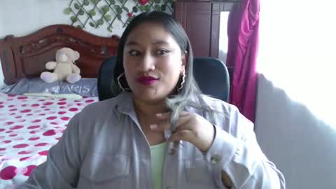 Snapshot of emilylove14 chatting on January 12, 2025, 9:40 pm Emily Cortez online show from January 12, 2025, 9:40 pm