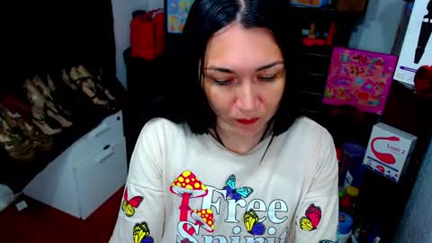 Nickole online show from April 9, 2026, 2:22 pm