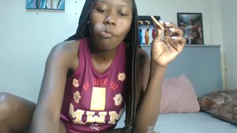 Snapshot of emilyposha chatting on January 12, 2025, 8:03 pm Emilly online show from January 12, 2025, 8:03 pm