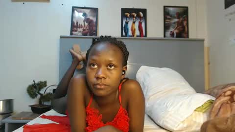 Snapshot of emilyposha chatting on March 9, 2025, 12:21 am Emilly online show from March 9, 2025, 12:21 am