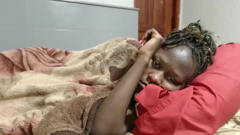 Snapshot of emilyposha chatting on November 1, 2025, 1:18 am Emilly online show from November 1, 2025, 1:18 am