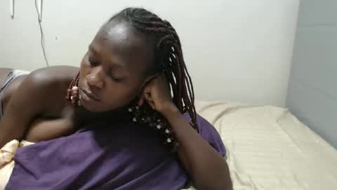 Emilly online show from April 13, 2026, 9:53 pm