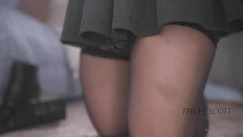 Emy  online show from May 18, 2026, 2:01 pm