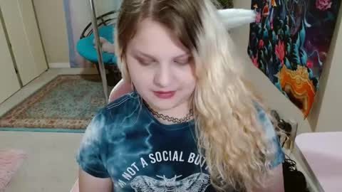 Snapshot of emilyshaze chatting on January 13, 2025, 8:37 am emily haze online show from January 13, 2025, 8:37 am