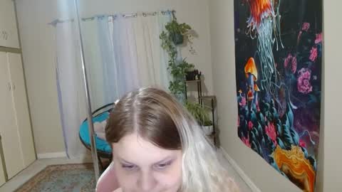 Snapshot of emilyshaze chatting on March 1, 2025, 8:13 am emily haze online show from March 1, 2025, 8:13 am