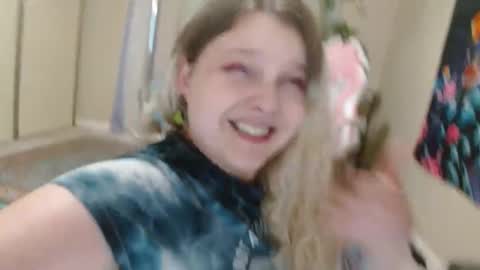 Snapshot of emilyshaze chatting on March 9, 2025, 5:11 am emily haze online show from March 9, 2025, 5:11 am