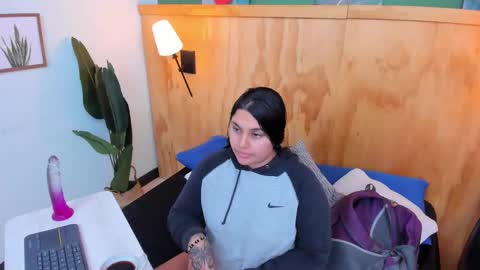 Emily Thyson online show from November 13, 2025, 12:04 pm