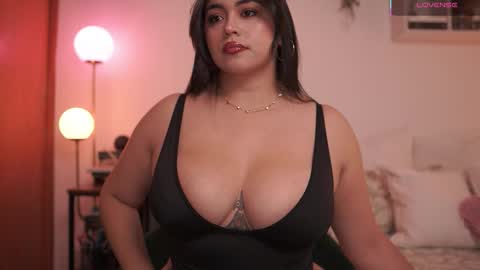 Snapshot of emilyxrose_ chatting on November 2, 2025, 5:04 pm IG thickemmsss online show from November 2, 2025, 5:04 pm
