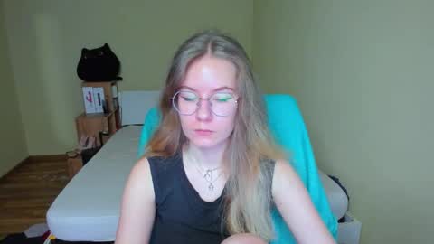 Emily online show from February 16, 2025, 9:48 am