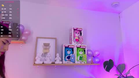 Emily Bank online show from November 29, 2025, 7:28 pm