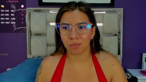 emilyy_cooperr online show from March 19, 2026, 12:09 pm