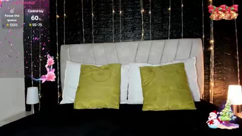 Snapshot of emilyy_sexy01 chatting on January 4, 2025, 2:35 am emilyy_sexy01 online show from January 4, 2025, 2:35 am