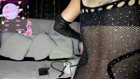 Snapshot of emilyy_sexy01 chatting on January 22, 2025, 2:37 am emilyy_sexy01 online show from January 22, 2025, 2:37 am