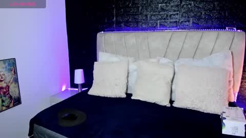 Snapshot of emilyy_sexy01 chatting on February 20, 2025, 10:37 am emilyy_sexy01 online show from February 20, 2025, 10:37 am