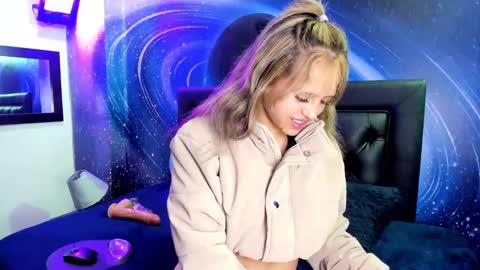 Snapshot of emilyy_sexy01 chatting on March 1, 2025, 10:45 am emilyy_sexy01 online show from March 1, 2025, 10:45 am