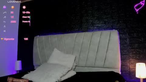 Snapshot of emilyy_sexy01 chatting on March 6, 2025, 5:57 am emilyy_sexy01 online show from March 6, 2025, 5:57 am