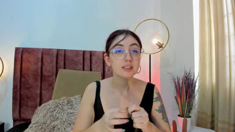 Emilyy Watson online show from December 15, 2024, 2:16 pm