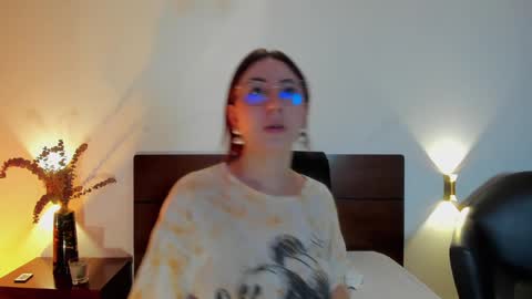 Emilyy Watson online show from December 18, 2024, 11:34 am