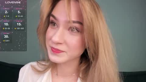 Snapshot of eminemswife chatting on December 14, 2024, 1:50 am Nadya online show from December 14, 2024, 1:50 am