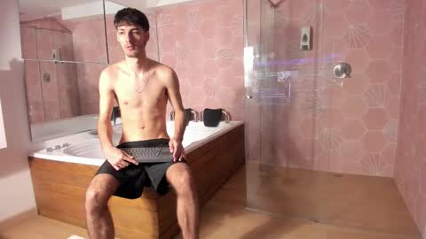 emir_ozan online show from February 8, 2026, 8:01 pm