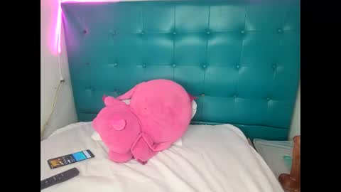 L i a    time online 7am - 1pm Gtm-5  online show from February 10, 2026, 11:53 pm