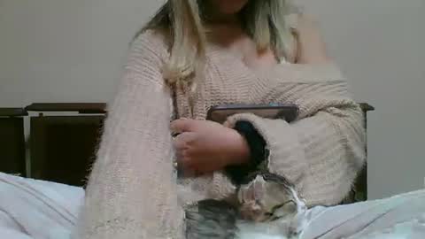 emma_991 online show from December 23, 2024, 1:45 pm