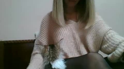 emma_991 online show from December 30, 2024, 1:25 pm