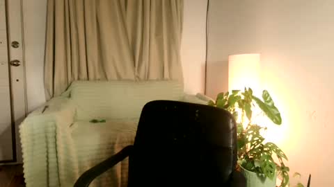 emma______1996 online show from July 9, 2026, 5:44 am