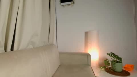 emma______1996 online show from July 22, 2026, 7:22 am