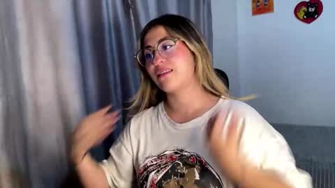 Emma Is here online show from November 10, 2025, 10:31 pm