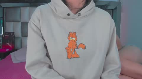 emma__js_ online show from October 1, 2025, 12:00 pm