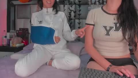 emma__js_ online show from October 24, 2025, 3:52 pm