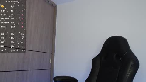 Snapshot of emma_aaa chatting on January 5, 2025, 9:48 am Rocio online show from January 5, 2025, 9:48 am