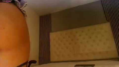 emma_and_aysha online show from June 21, 2026, 1:46 pm