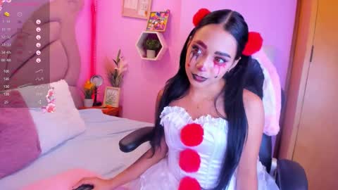 Emma Anturin online show from October 30, 2025, 11:05 pm