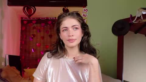 Snapshot of emma_blanco chatting on February 17, 2025, 6:15 pm Emma online show from February 17, 2025, 6:15 pm
