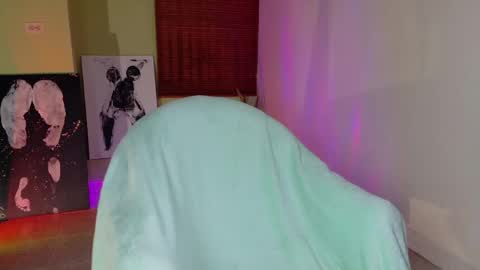 Emma online show from April 14, 2026, 8:15 pm