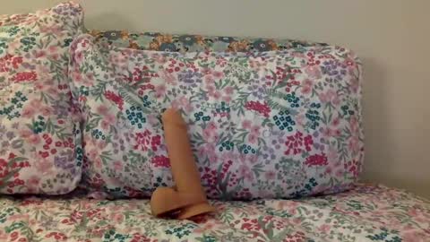 Emma online show from March 7, 2025, 3:19 am