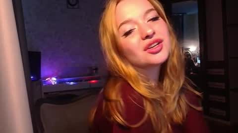 Snapshot of emma_blush69 chatting on July 21, 2026, 7:00 am Emma and July online show from July 21, 2026, 7:00 am