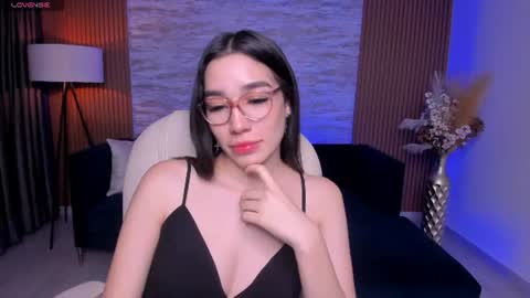 emma_caarter online show from June 12, 2026, 3:38 am