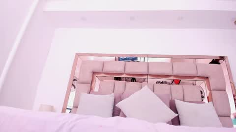 Snapshot of emma_castilloo chatting on April 8, 2026, 10:21 pm Emma Castillo online show from April 8, 2026, 10:21 pm