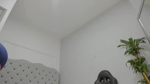 Emma online show from November 9, 2025, 11:52 am