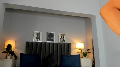 Emma online show from December 3, 2025, 9:02 pm