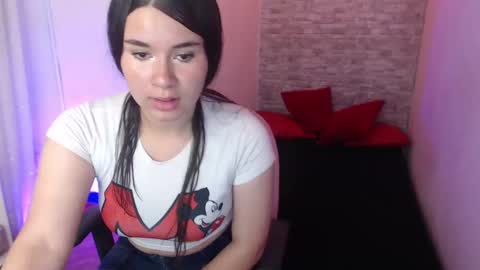 Snapshot of emma_diamont_ chatting on September 30, 2025, 2:00 pm emma_diamont_ online show from September 30, 2025, 2:00 pm