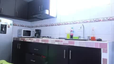 Emma online show from October 30, 2025, 2:51 pm