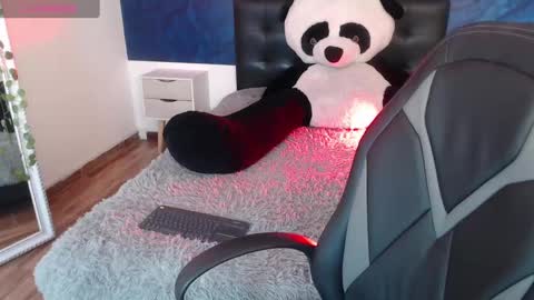 Snapshot of emma_ford1 chatting on January 2, 2025, 5:07 pm Emma online show from January 2, 2025, 5:07 pm