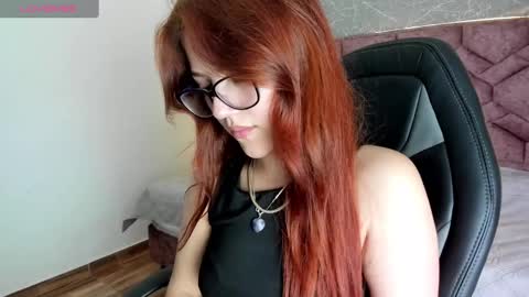 Snapshot of emma_ford1 chatting on January 11, 2025, 9:15 am Emma online show from January 11, 2025, 9:15 am