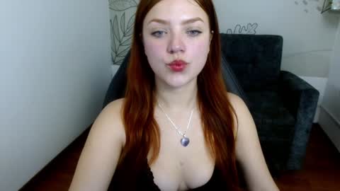 Snapshot of emma_ford1 chatting on January 23, 2025, 11:58 pm Emma online show from January 23, 2025, 11:58 pm